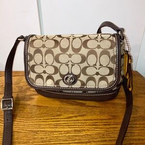 Coach Park Signature Crossbody Bag F 23286   Brown and Tan w/ COA -  EUC
